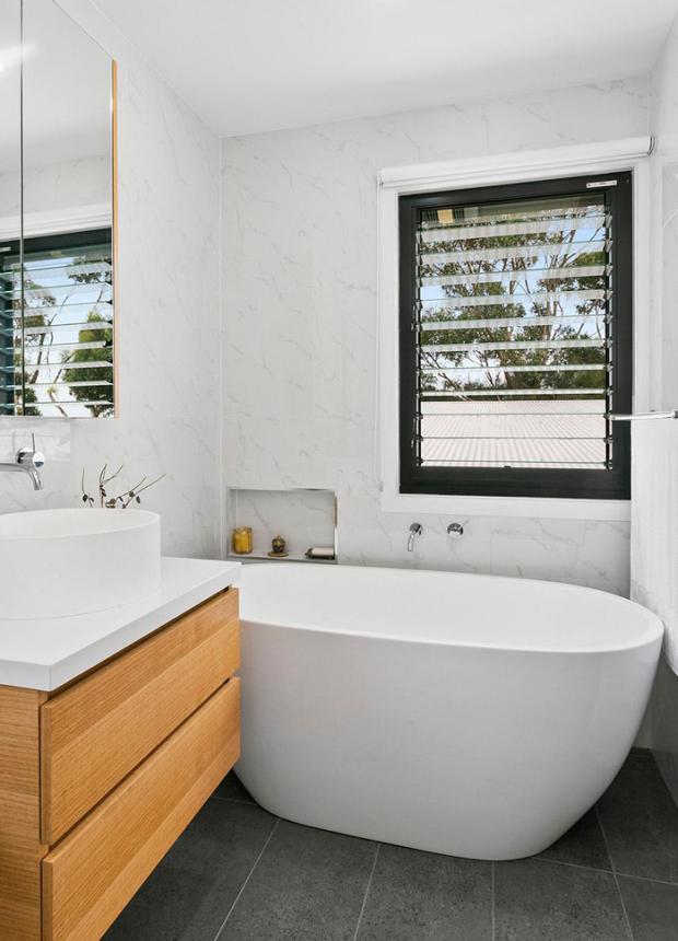 Contemporary coastal renovation in Barwon Heads